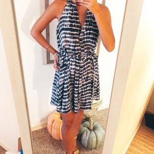 Forever 21 | flattering pattern dress S